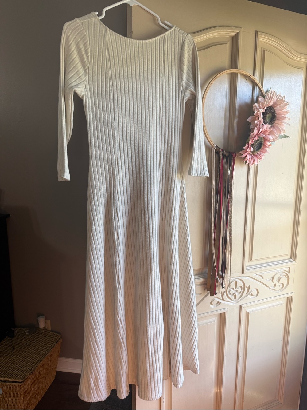 Old Navy Cream Ribbed Long Sleeve Maxi Dress